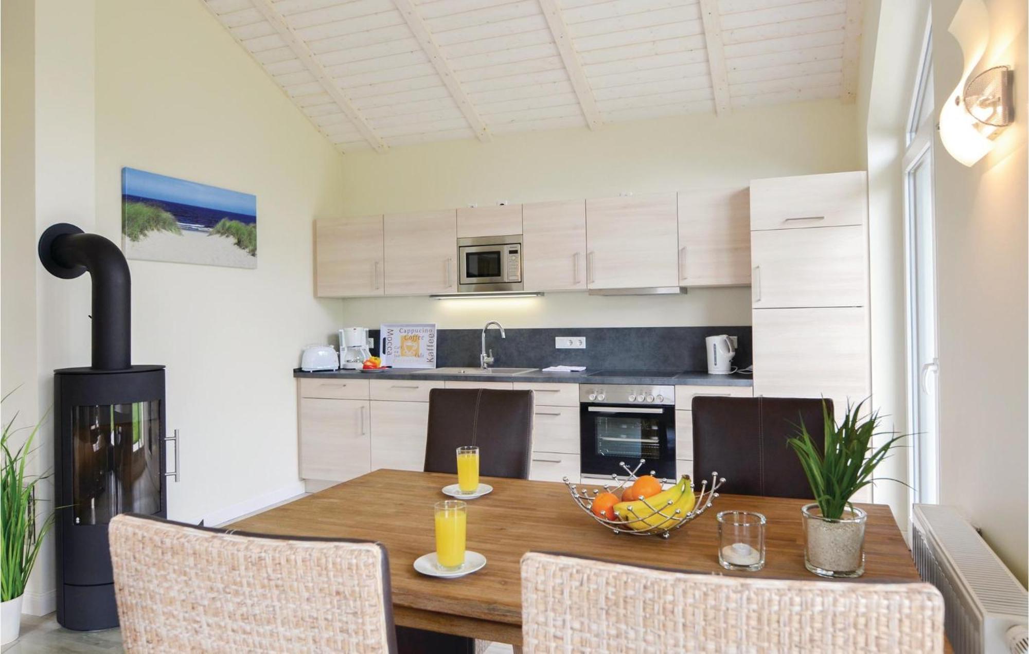 Awesome Home In Dagebuell With Kitchen Zewnętrze zdjęcie